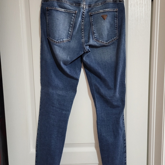 Guess Jeans - Picture 3 of 4